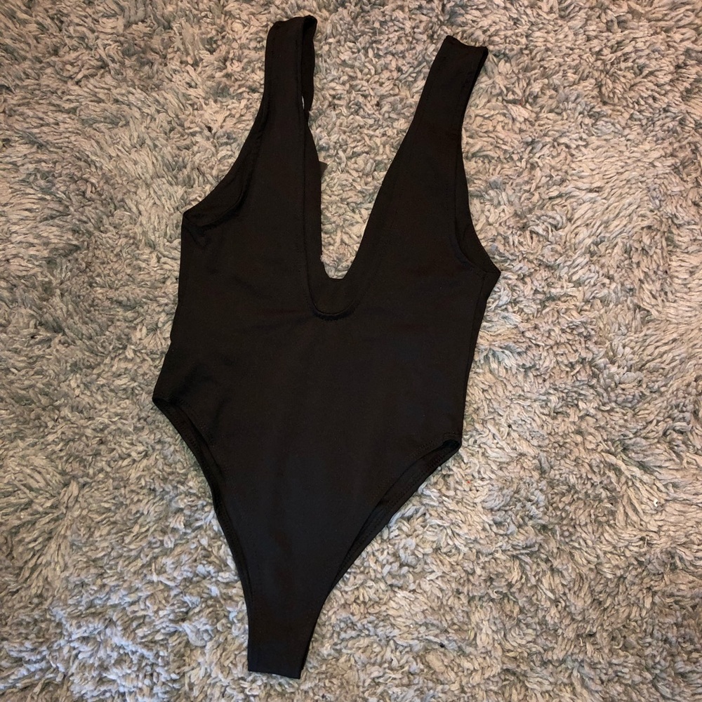 Fashion Nova Deep V Black Bodysuit - Picture 2 of 5
